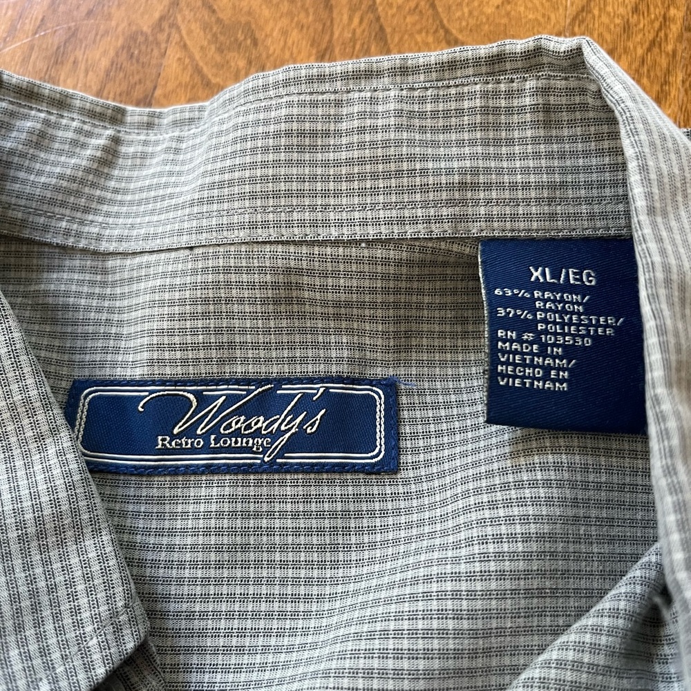 WOODY’S XL SHORT SLEEVE BUTTON DOWN